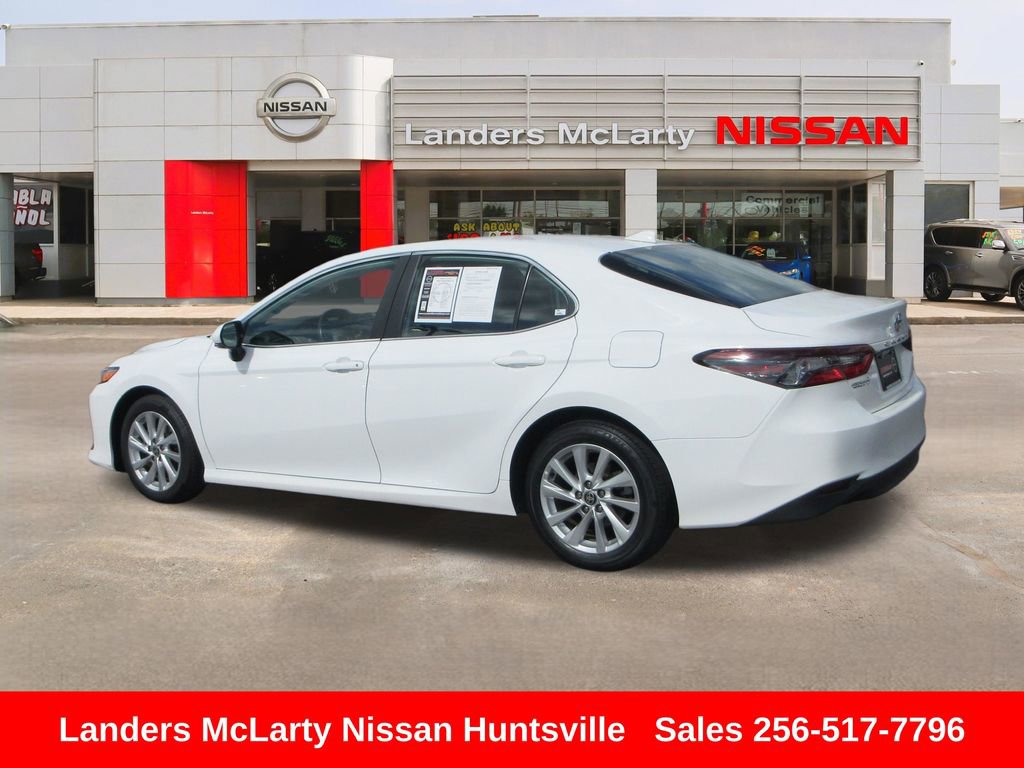 Used 2024 Toyota Camry LE w/ Convenience Package image 6