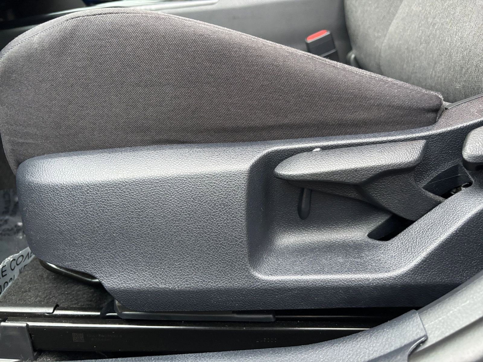 Used 2025 Toyota Camry LE image 27