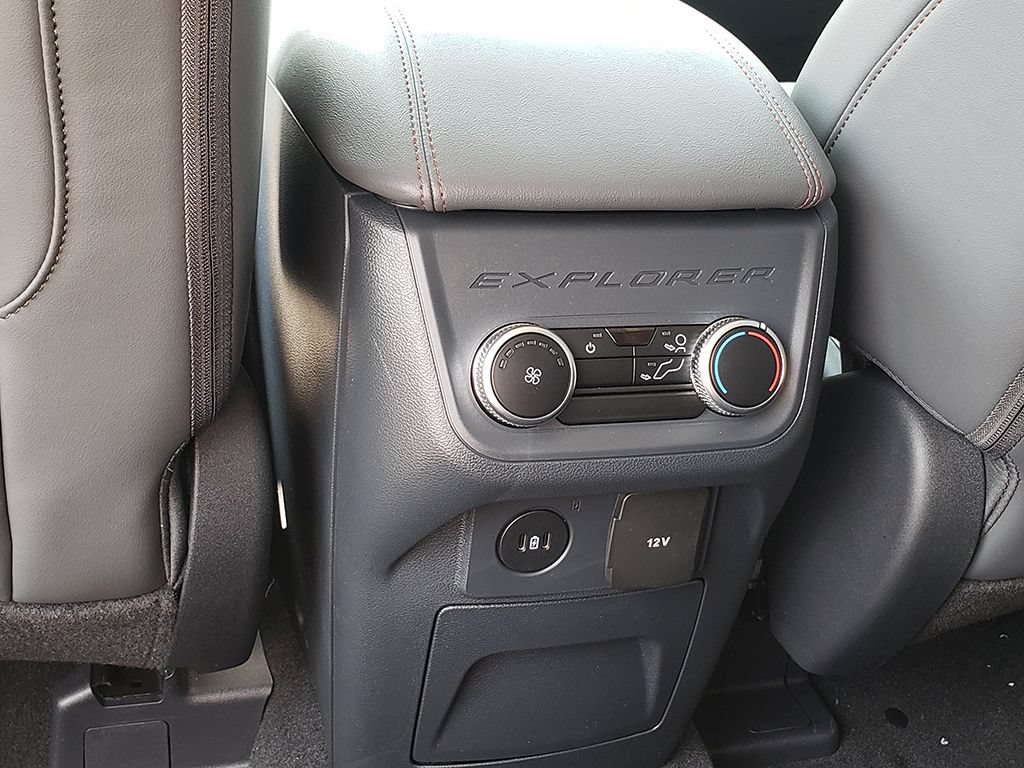 New 2026 Ford Explorer Active w/ Active Comfort Package AWD/4WD image 16