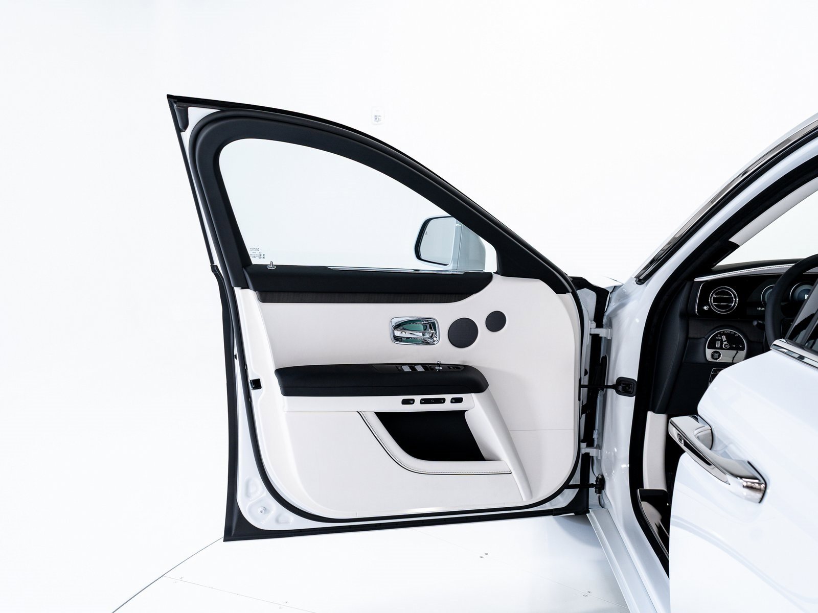 New 2025 Rolls-Royce Ghost image 11