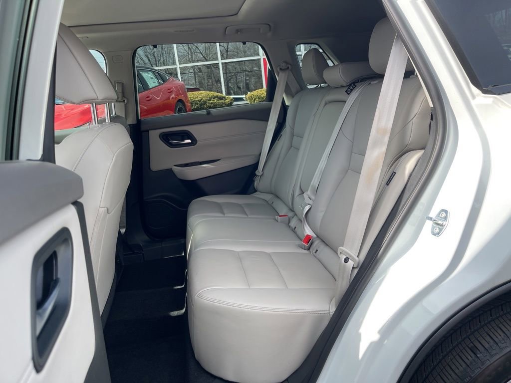 Certified 2023 Nissan Rogue SL w/ SL Premium Package image 19