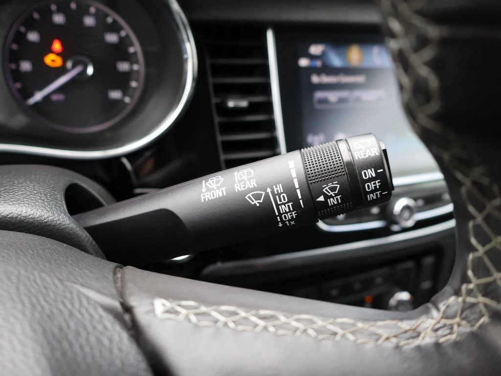 Used 2020 Buick Encore Preferred w/ Safety Package image 17