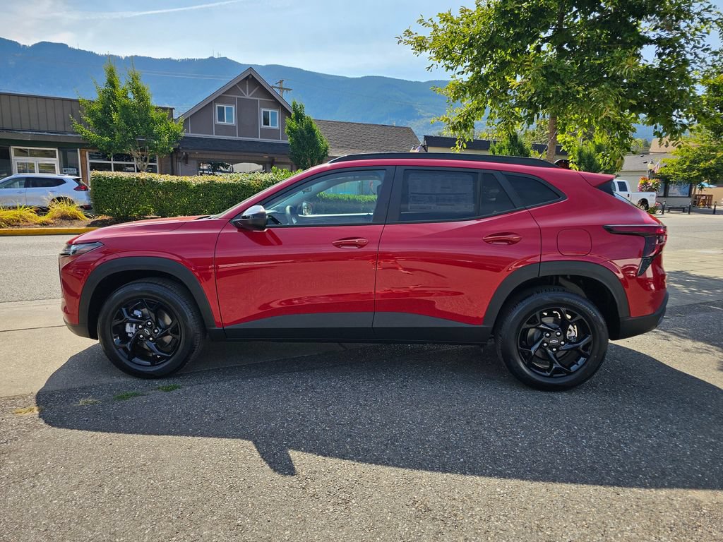 New 2026 Chevrolet Trax LT w/ Sunroof Package FWD image 8