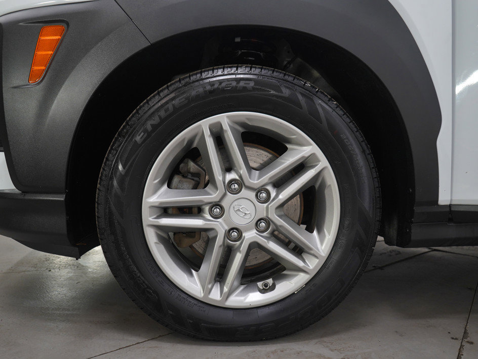 Used 2018 Hyundai Kona SE image 28