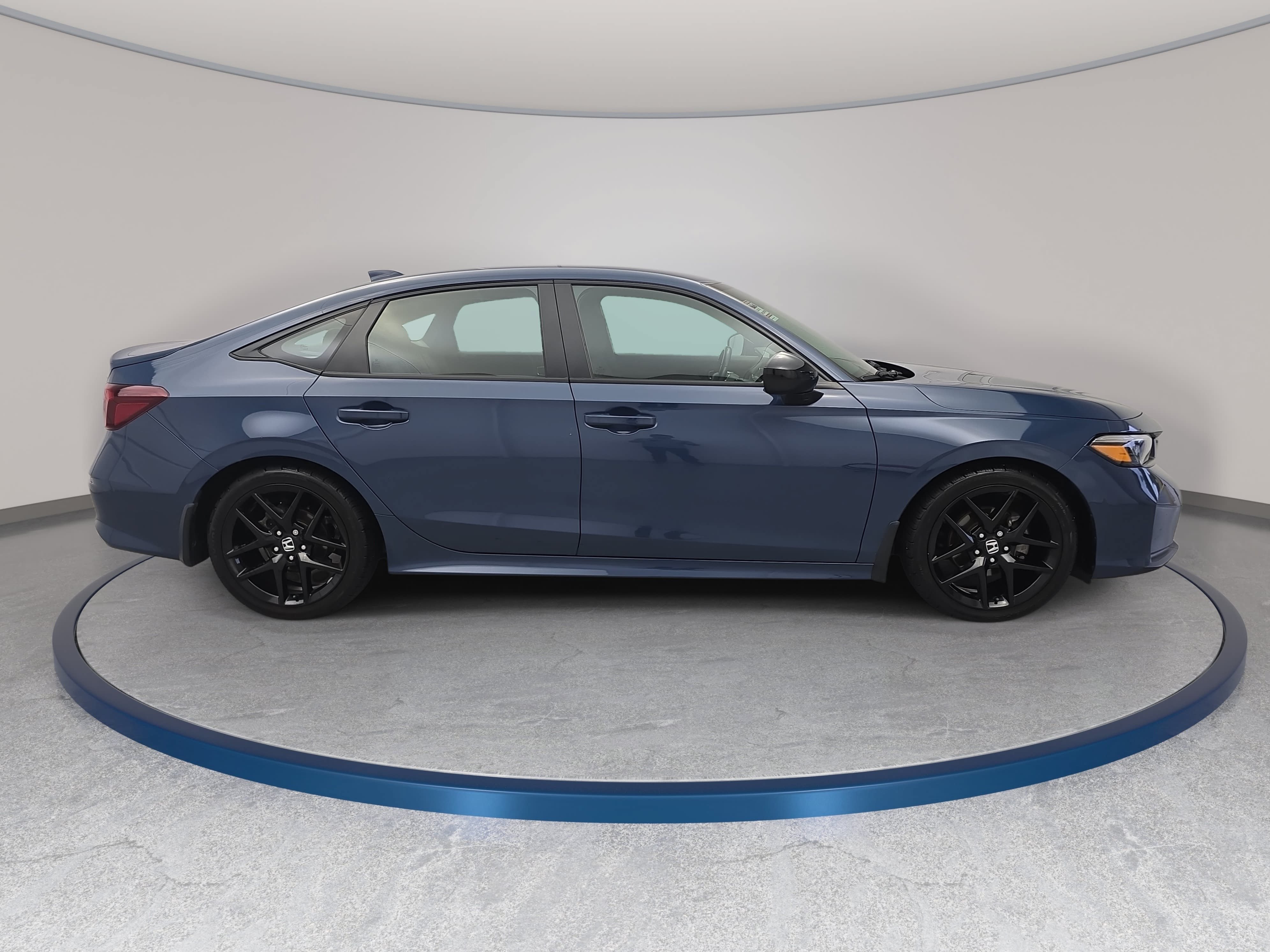 Used 2025 Honda Civic Sport image 4