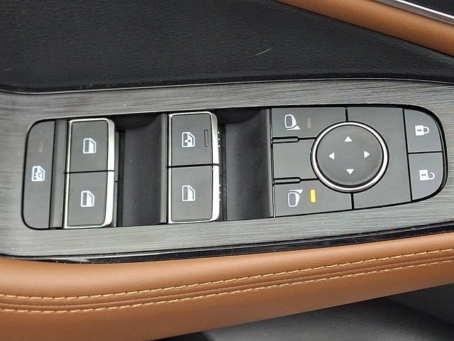 Used 2025 Nissan Rogue Platinum w/ Platinum Premium Package image 25