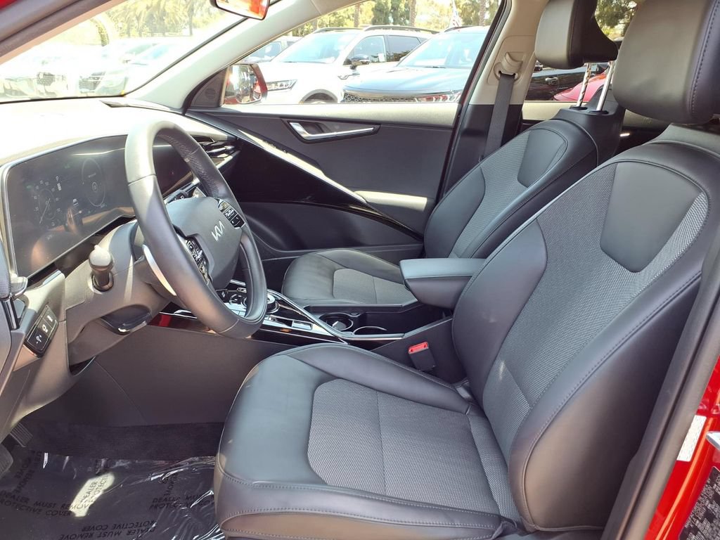 Used 2023 Kia Niro Wind FWD image 9