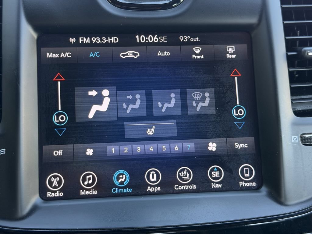 Used 2017 Chrysler 300 S RWD image 24