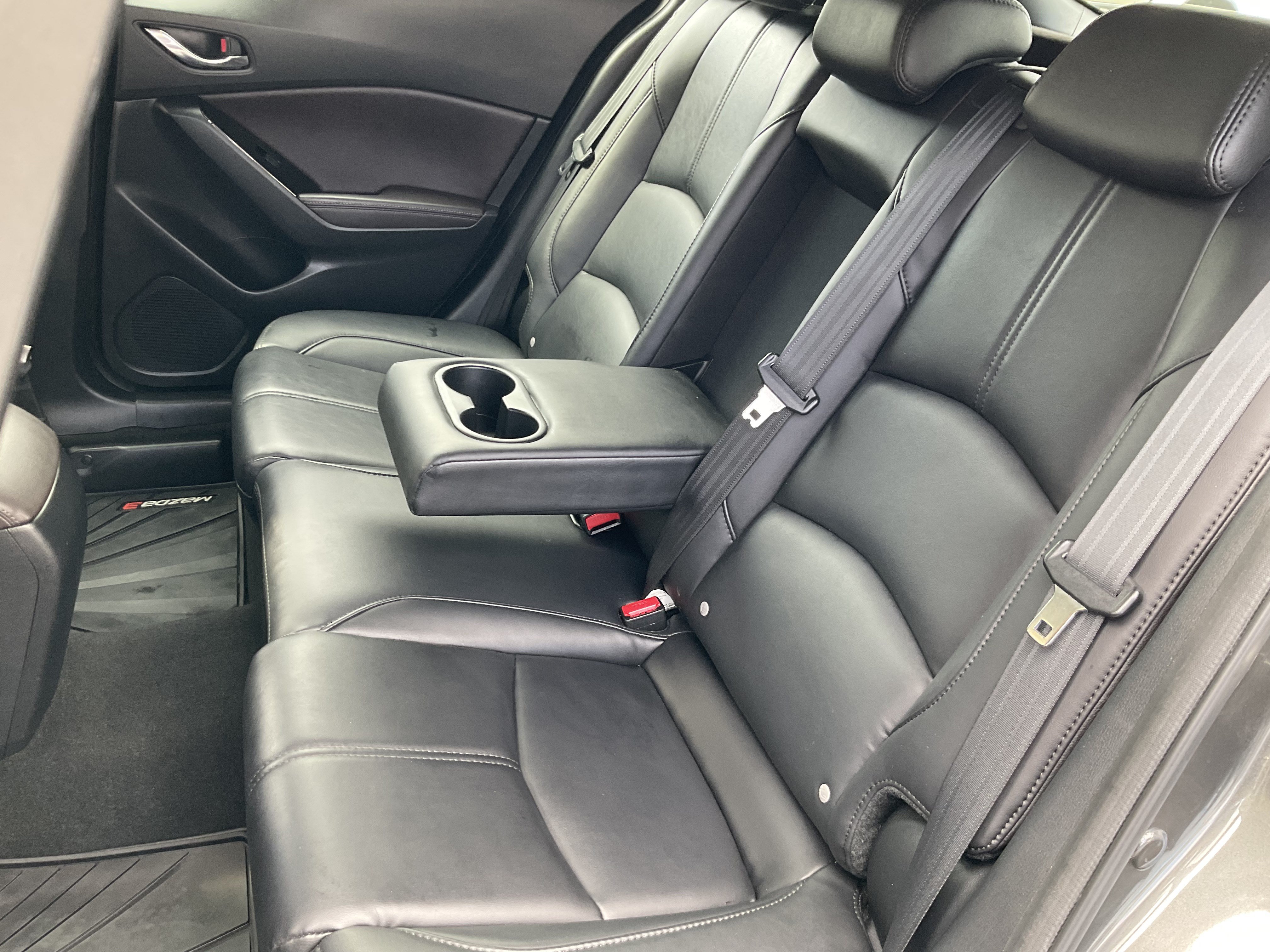 Used 2018 MAZDA MAZDA3 Touring FWD image 40