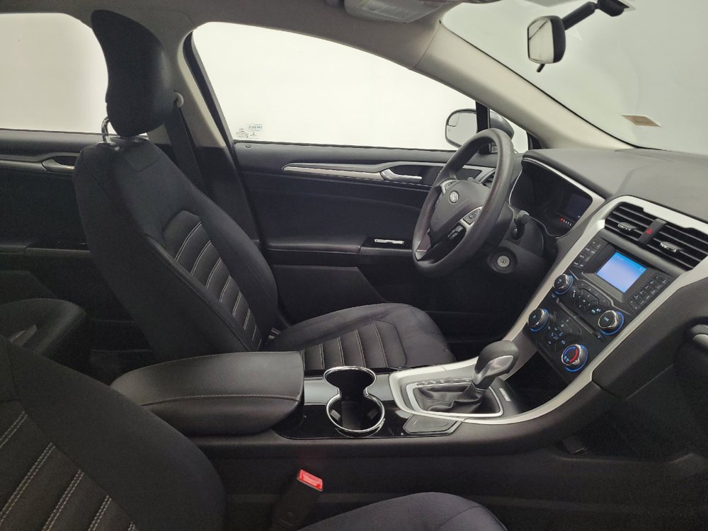 Used 2015 Ford Fusion SE FWD image 21