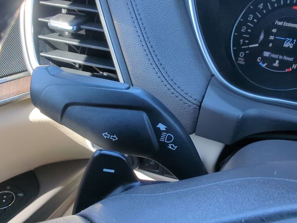 Used 2016 Lincoln MKX Select image 26