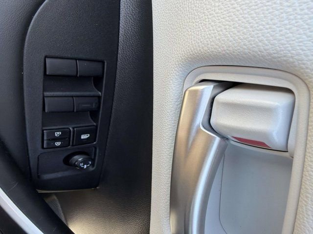 Certified 2025 Toyota Corolla SE image 8