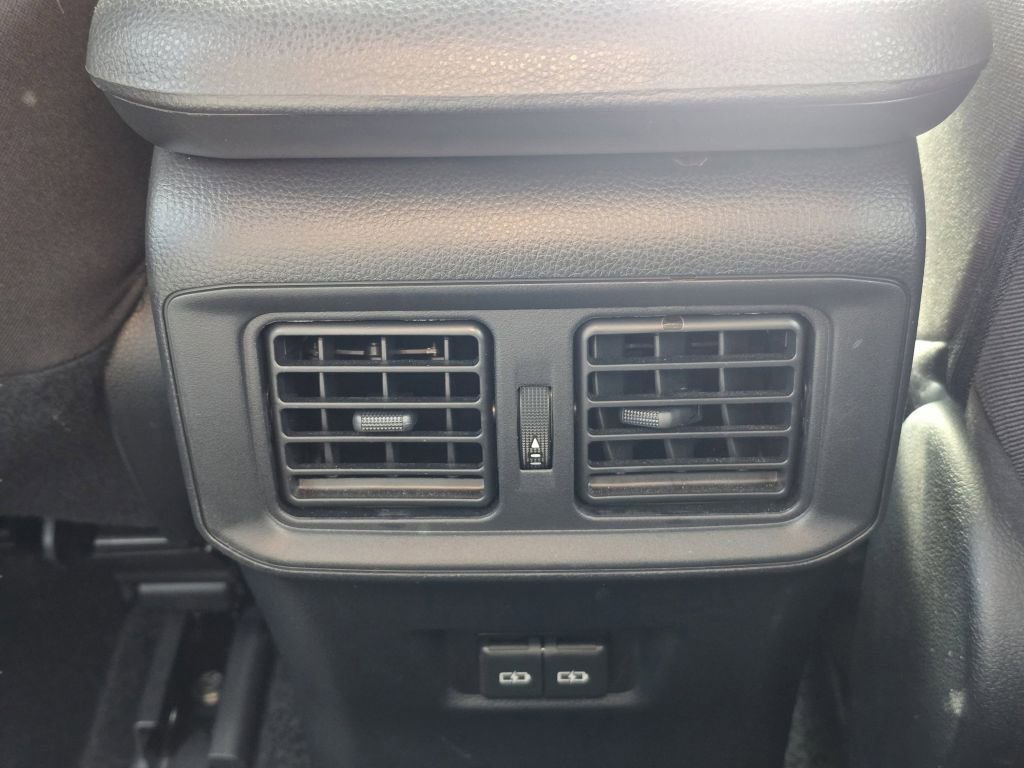 Used 2025 Toyota RAV4 SE w/ Convenience Package AWD/4WD image 32