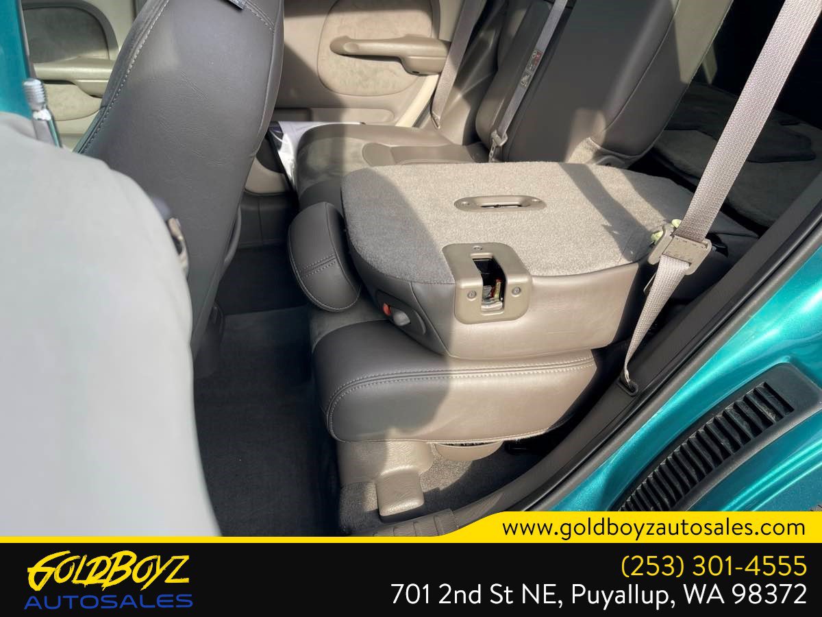 Used 2004 Chrysler PT Cruiser Limited w/ Chrome Accents Group FWD image 16
