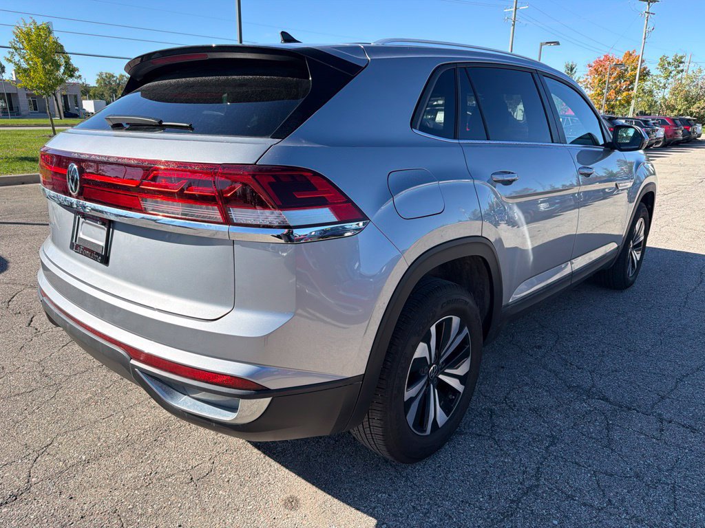 Used 2026 Volkswagen Atlas Cross Sport SE FWD image 5