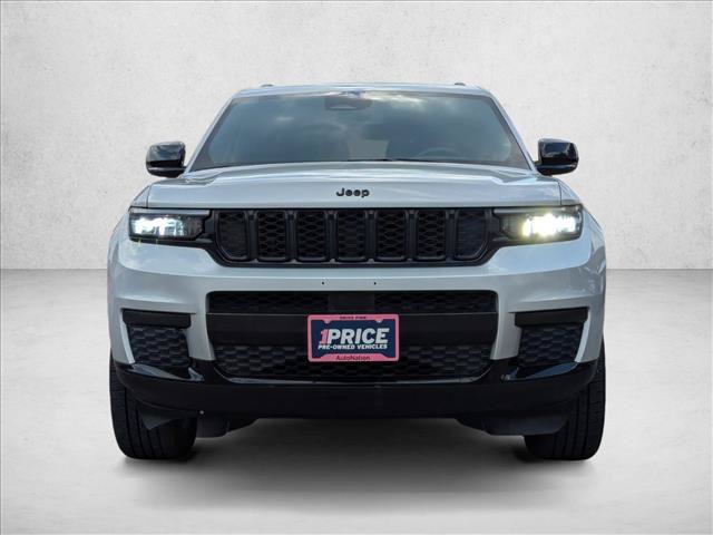 Used 2023 Jeep Grand Cherokee L Laredo AWD/4WD image 2