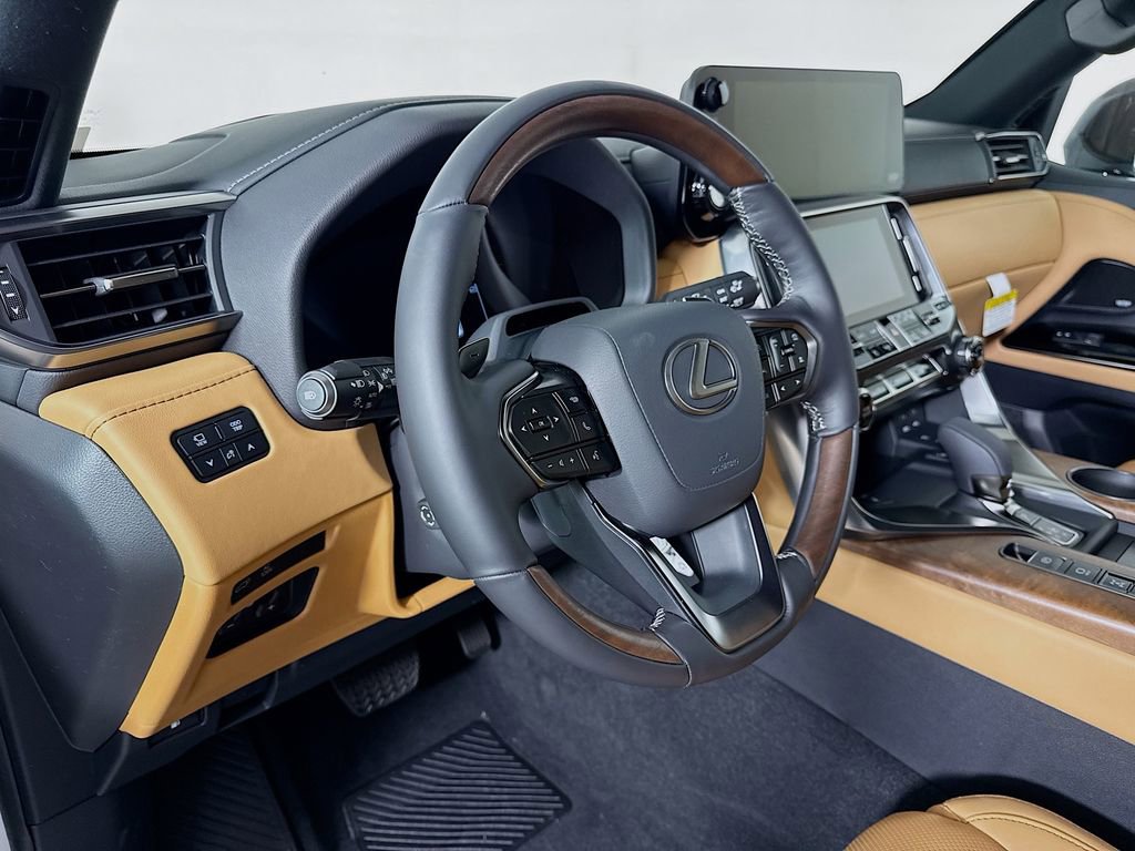 New 2026 Lexus LX 700h Luxury image 9