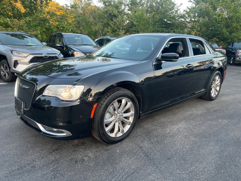 Used 2015 Chrysler 300 Limited w/ 300 Premium Group image 1