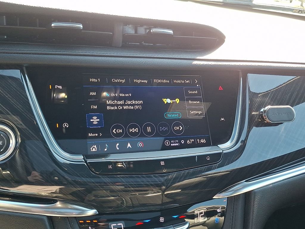 Used 2021 Cadillac XT6 Premium Luxury image 3