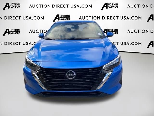 Used 2024 Nissan Sentra SV FWD image 2