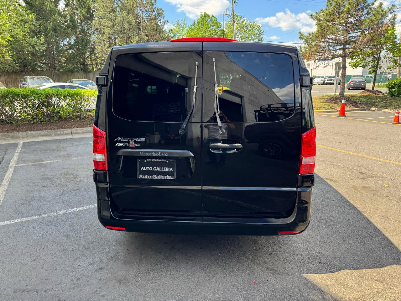 Used 2017 Mercedes-Benz Metris Passenger image 6