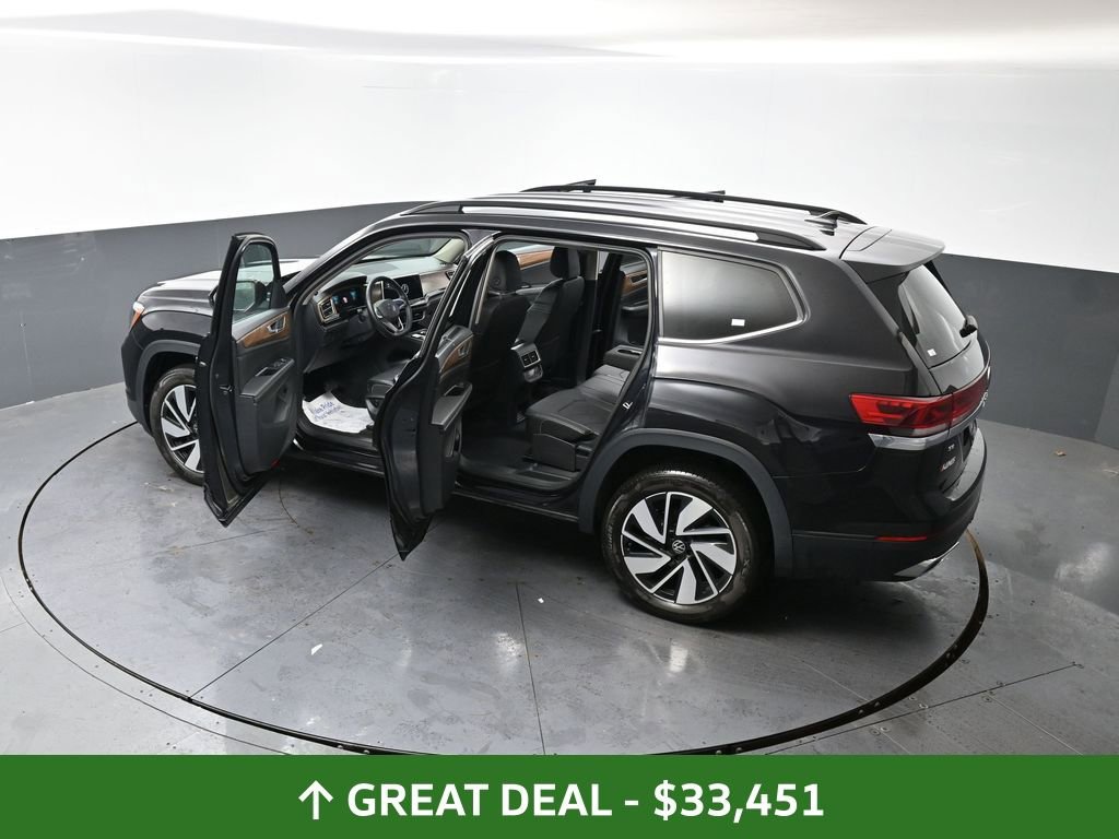 Used 2025 Volkswagen Atlas SE image 62
