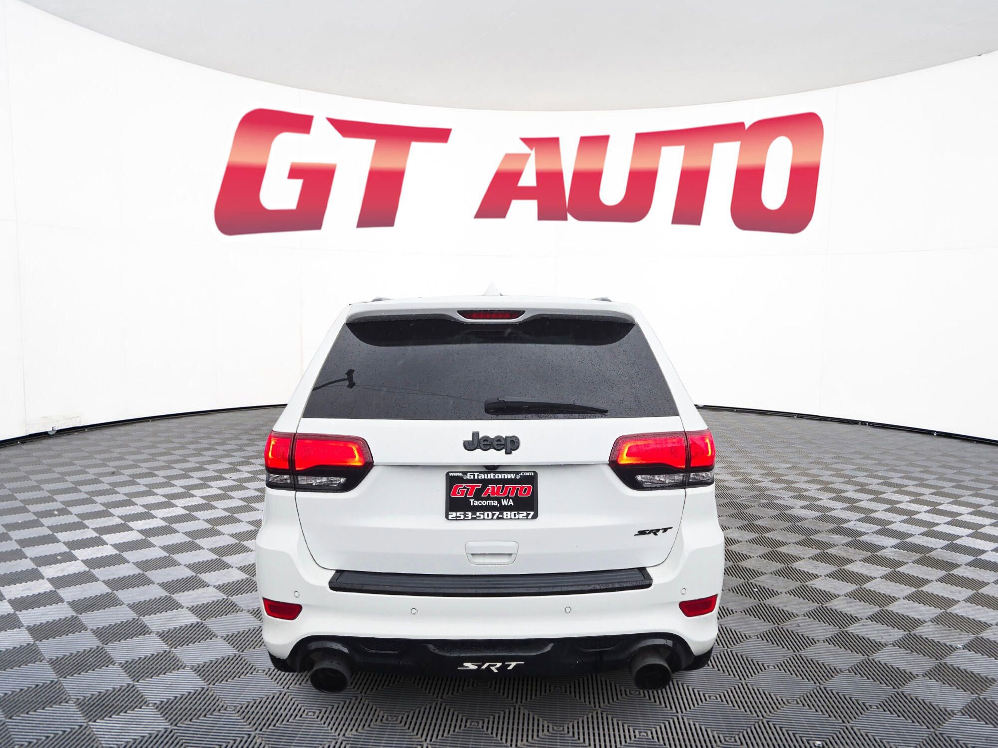 Used 2020 Jeep Grand Cherokee SRT image 5