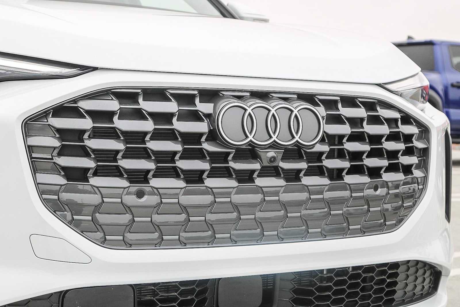Used 2025 Audi Q5 Prestige AWD/4WD image 5
