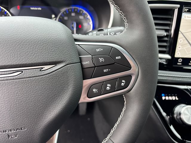 New 2027 Chrysler Pacifica Select w/ Family Tech Group FWD image 21