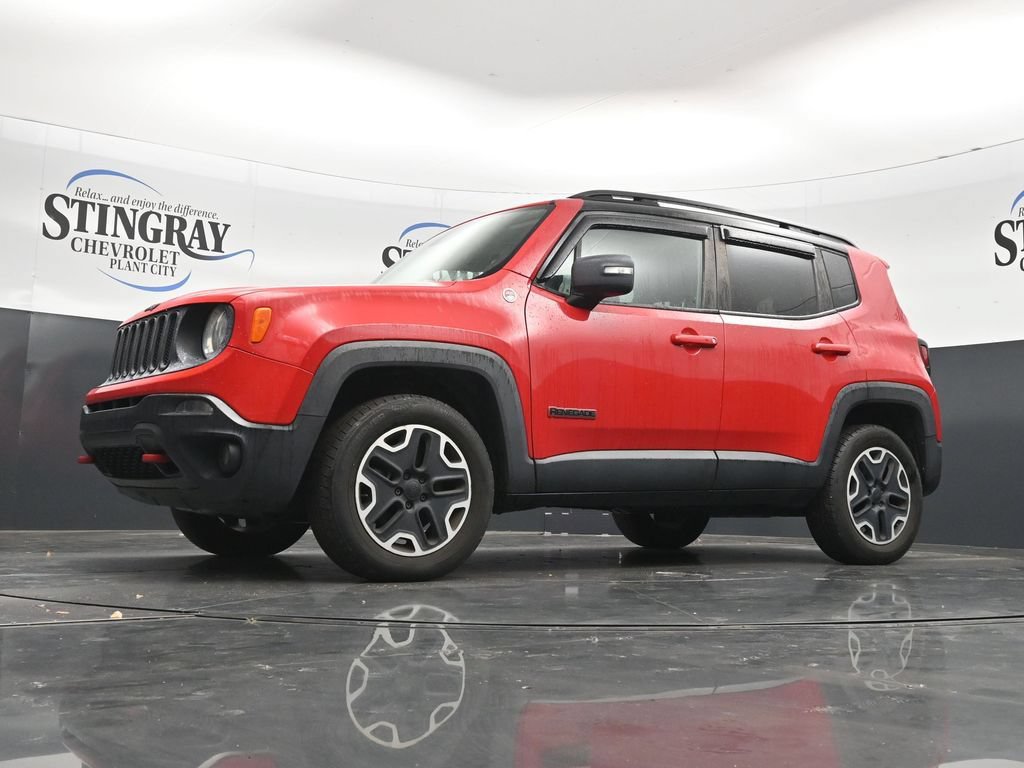 Used 2015 Jeep Renegade Trailhawk w/ Premium Leather Group AWD/4WD image 28