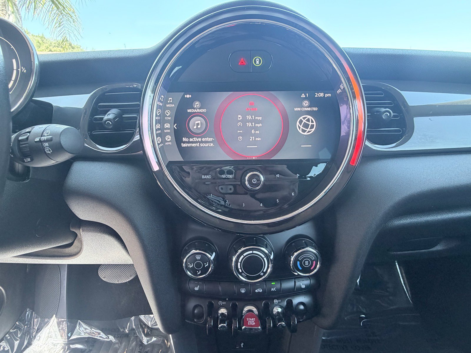 Used 2022 MINI Cooper 2-Door Hardtop FWD image 13