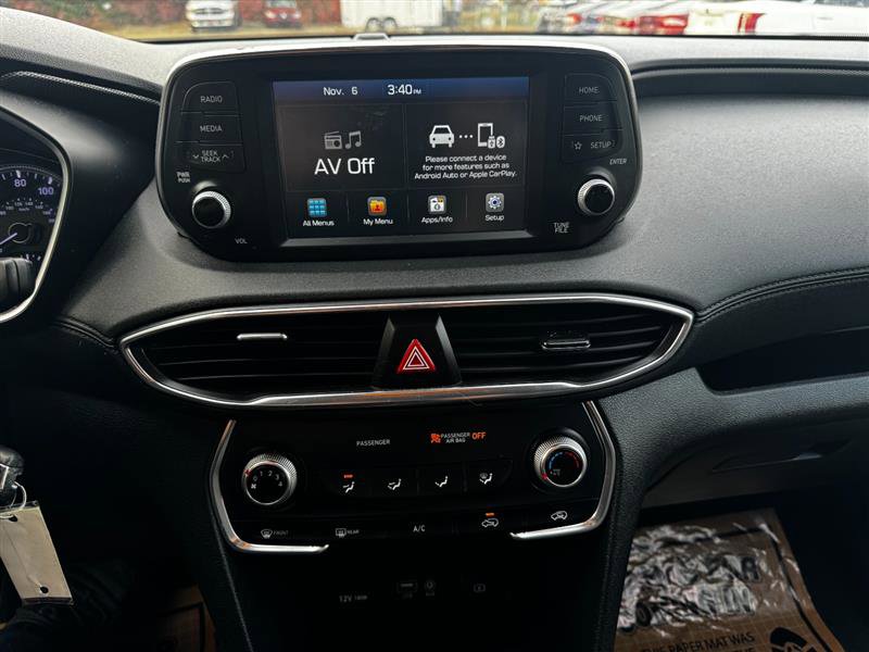 Used 2019 Hyundai Santa Fe SE AWD/4WD image 16