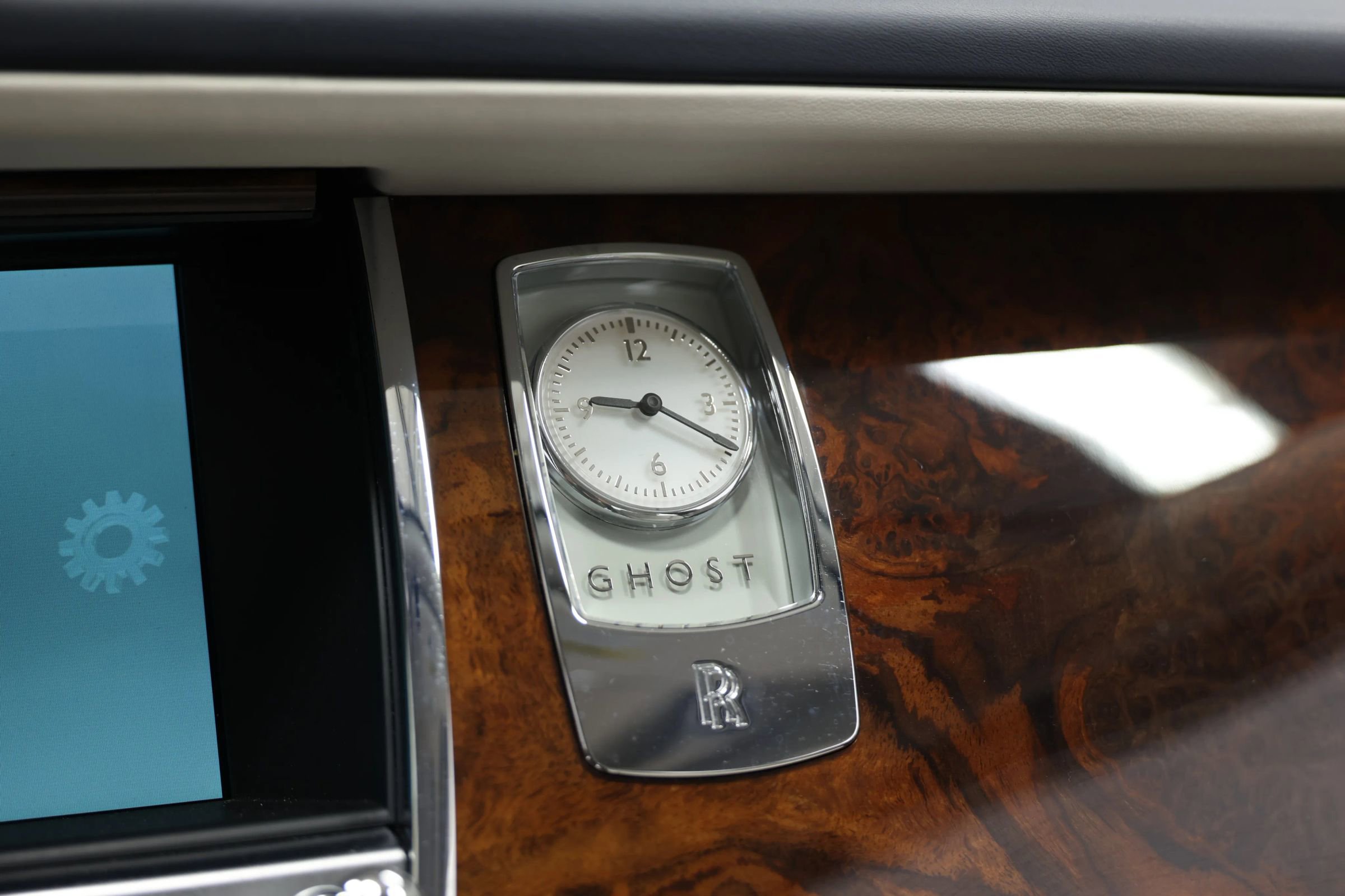 Used 2015 Rolls-Royce Ghost image 34