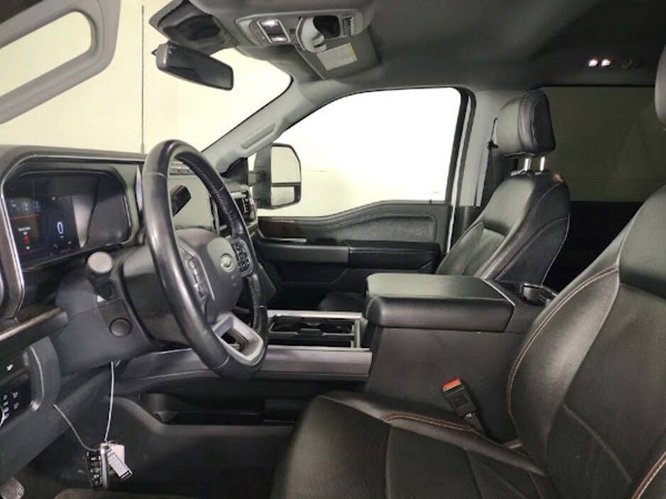 Used 2024 Ford F250 Lariat w/ FX4 Off-Road Package image 3