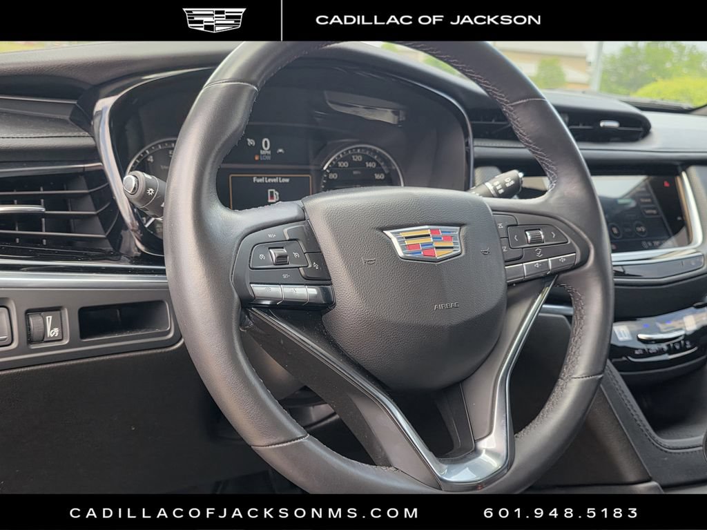 Certified 2025 Cadillac XT6 Luxury FWD image 10
