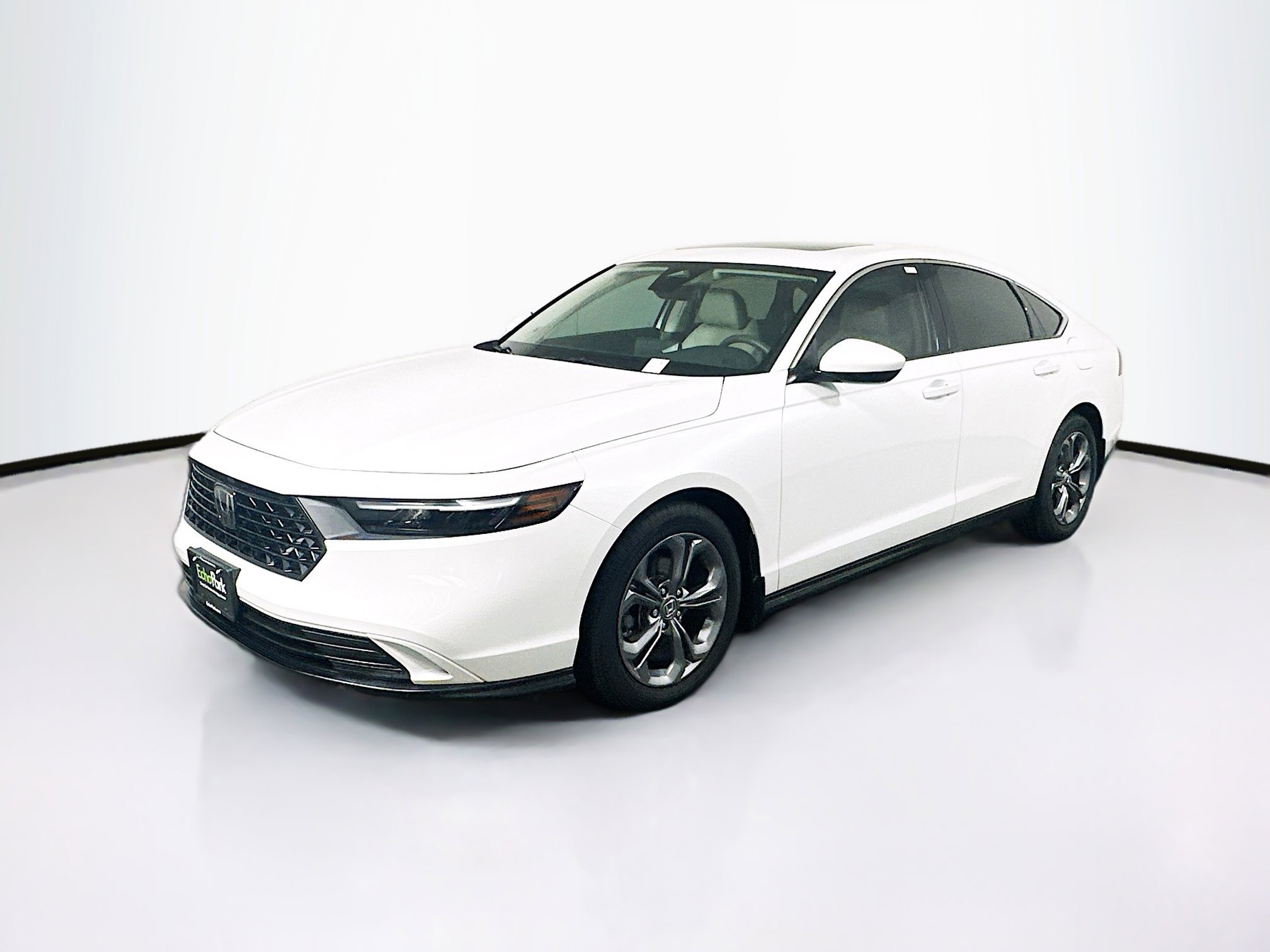 Used 2024 Honda Accord EX image 3