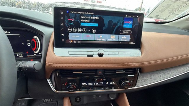 Used 2025 Nissan Rogue Platinum w/ Tech Package image 25