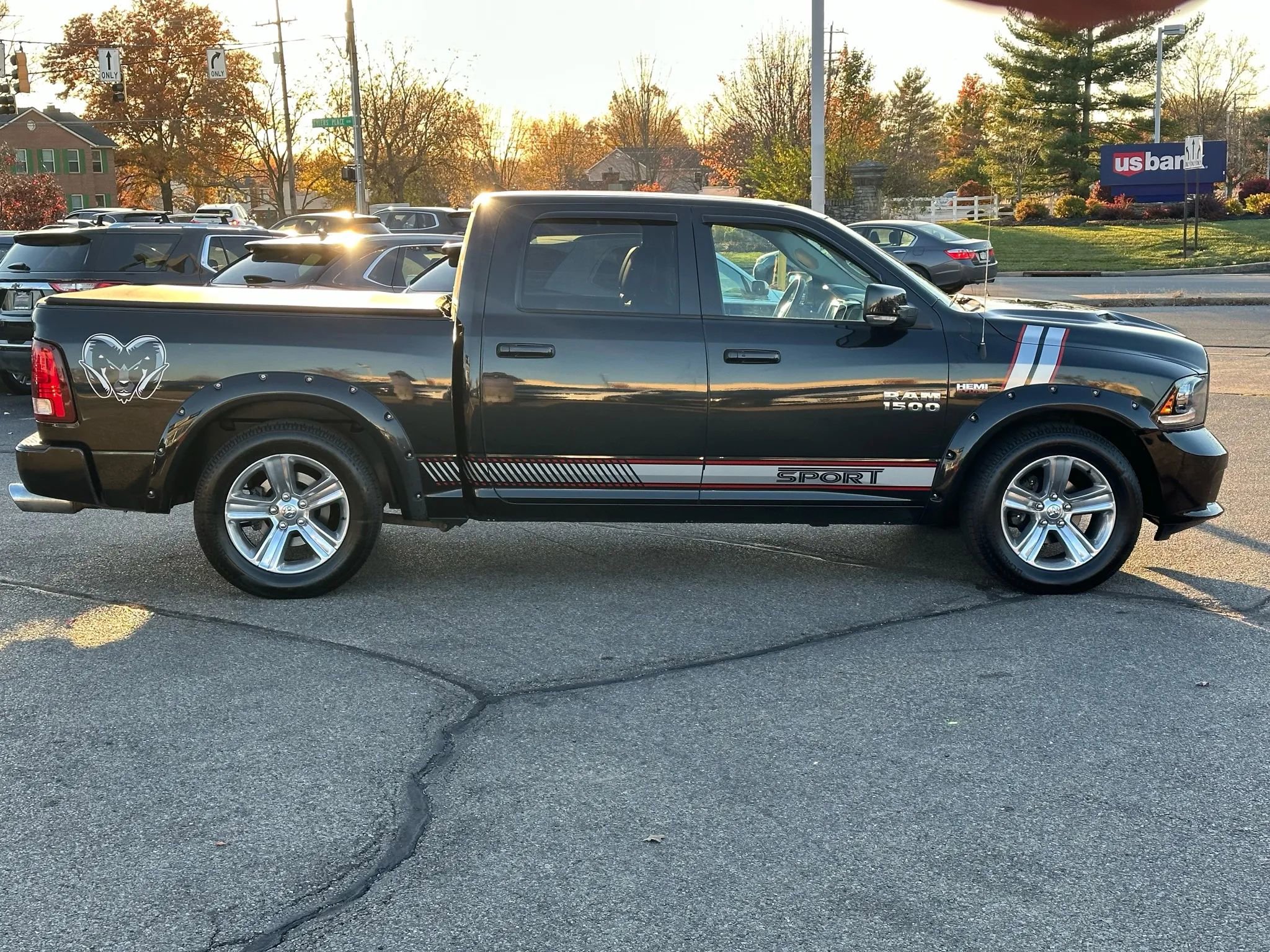 Used 2018 RAM 1500 Sport w/ Sport Premium Group image 10
