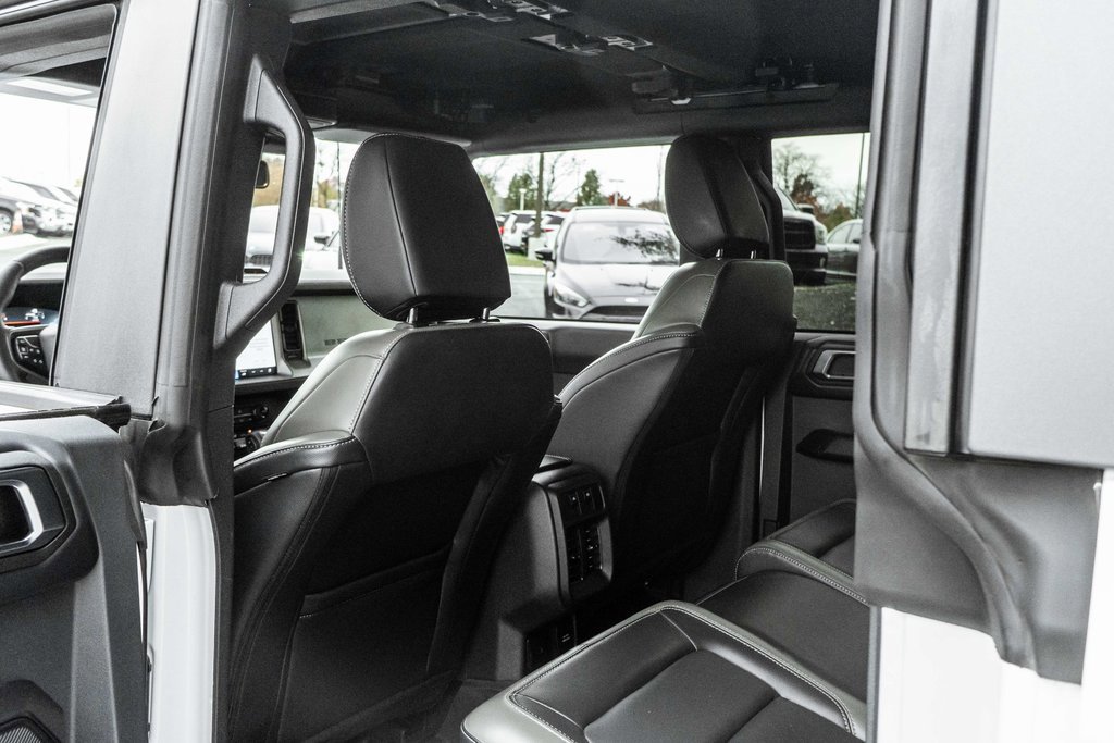 Used 2025 Ford Bronco Outer Banks image 26