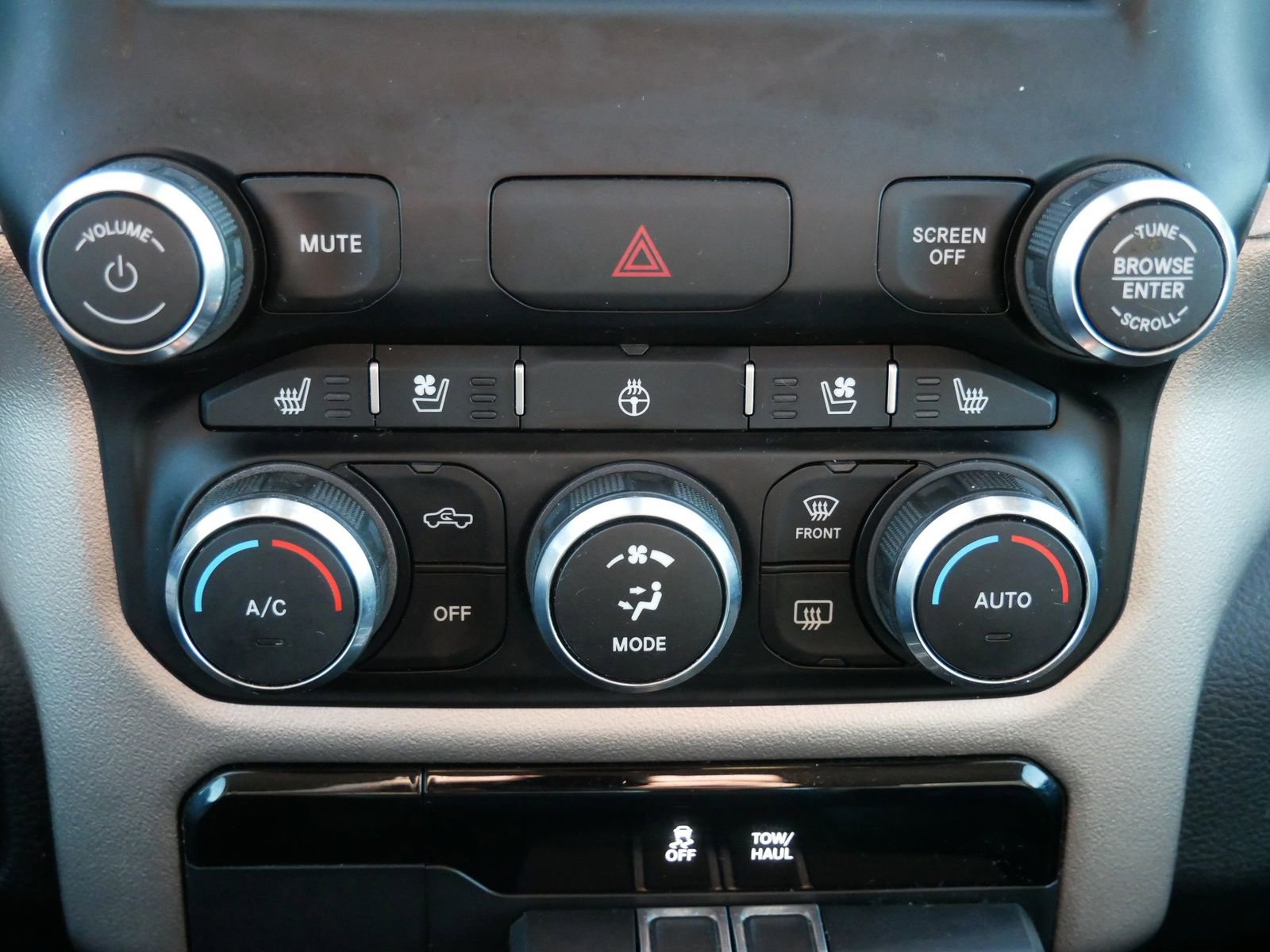 Used 2020 RAM 1500 Laramie image 19