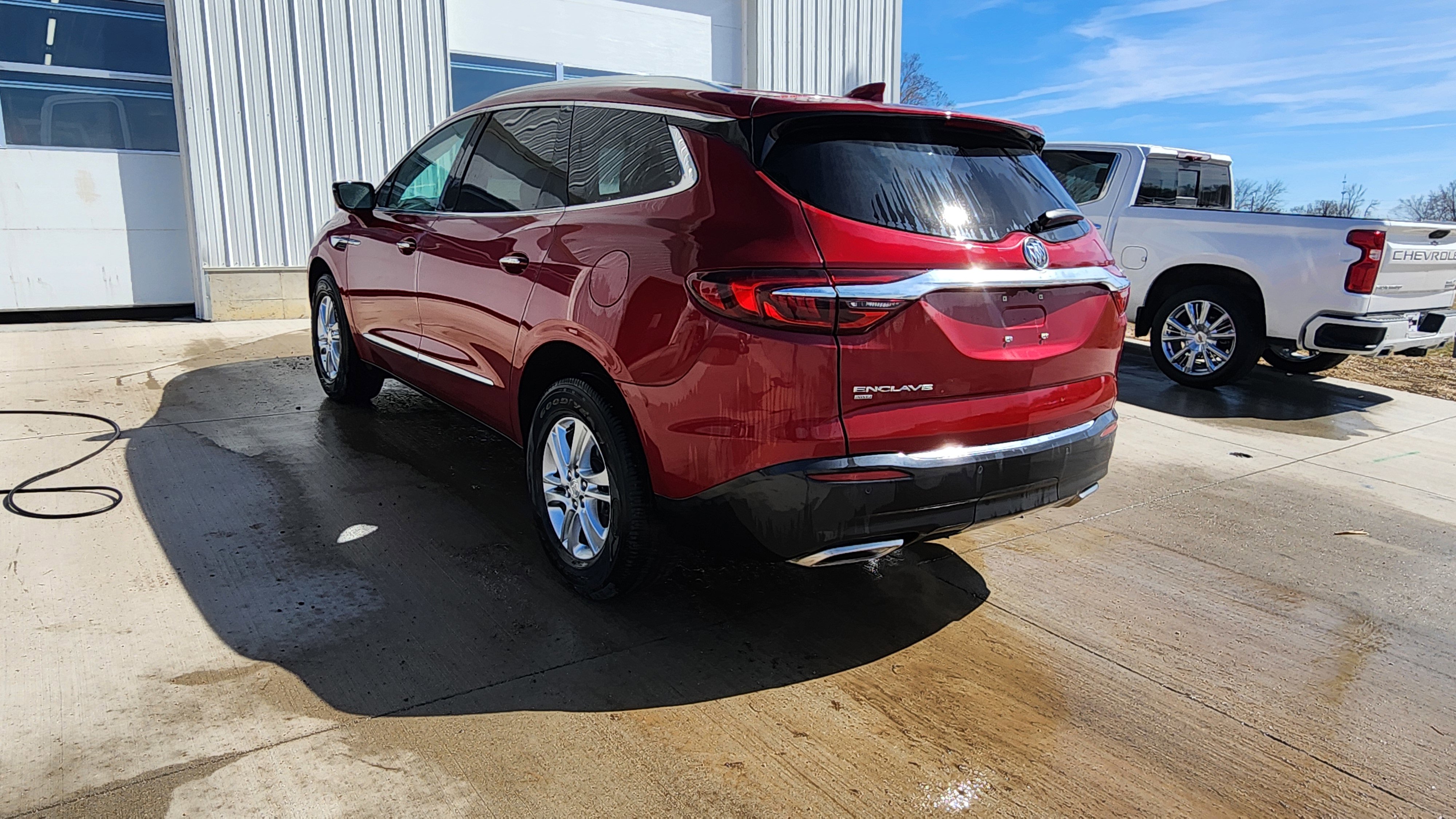 Used 2021 Buick Enclave Essence w/ Sound and Sites Package image 7