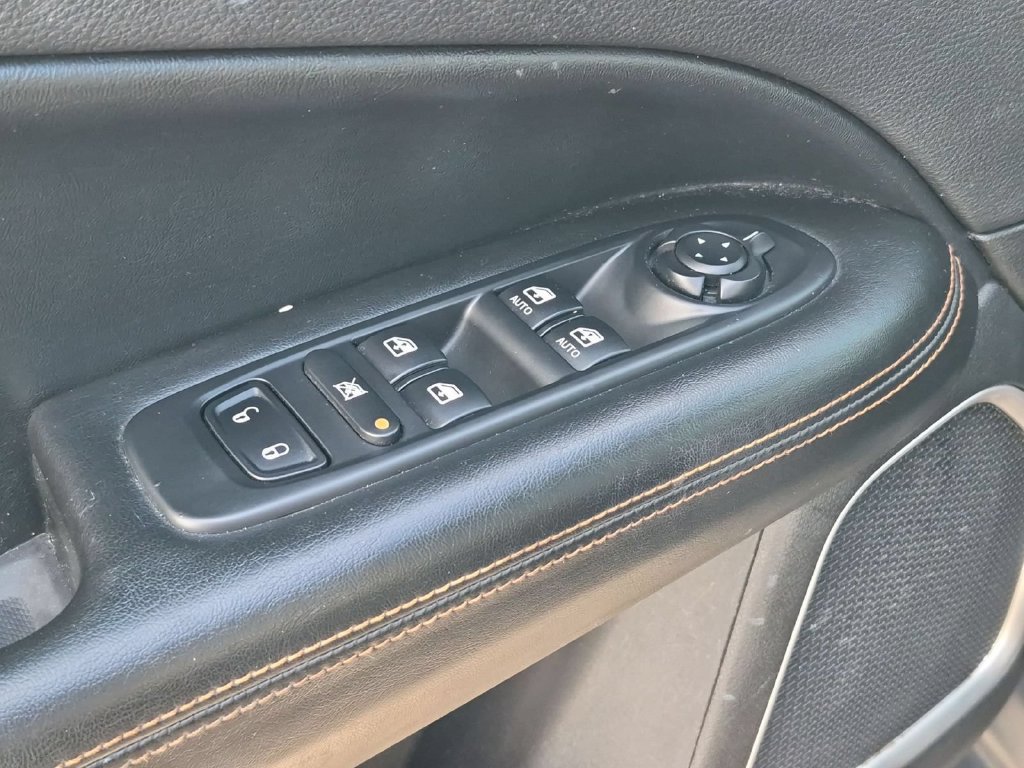 Used 2018 Jeep Compass Limited w/ Navigation Group AWD/4WD image 15