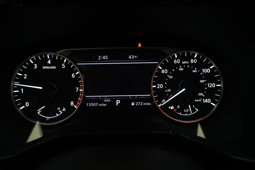 Used 2024 Nissan Pathfinder SL image 2