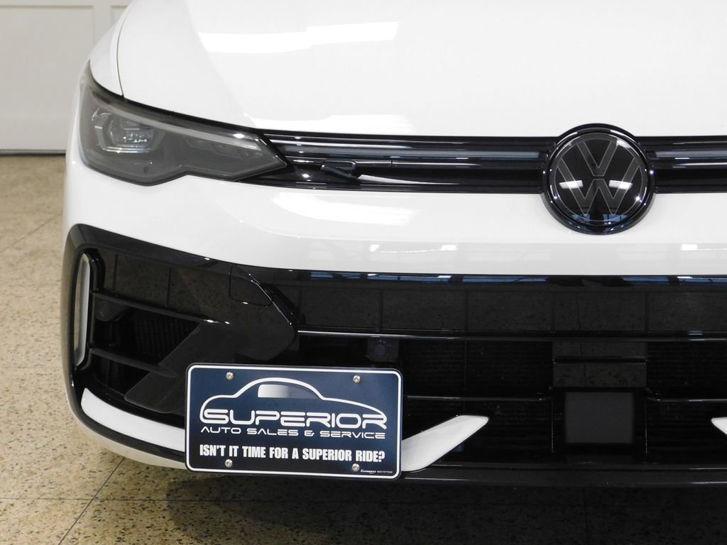 Used 2025 Volkswagen Golf R Black Edition image 17