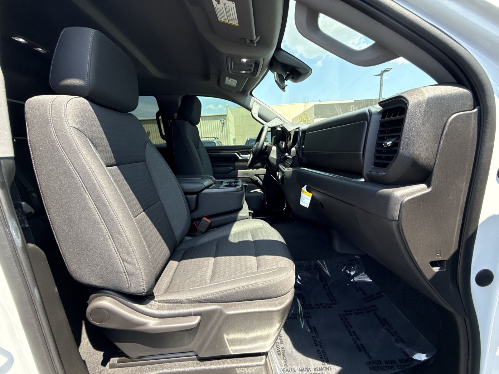 Used 2023 Chevrolet Silverado 1500 LT AWD/4WD image 25