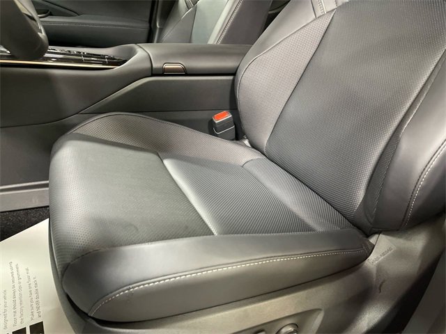 New 2026 Toyota Crown Platinum image 11