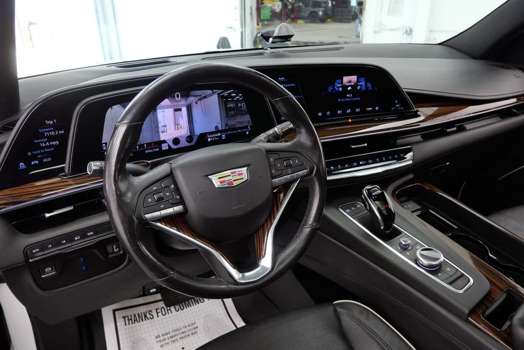 Used 2021 Cadillac Escalade ESV Premium Luxury AWD/4WD image 11
