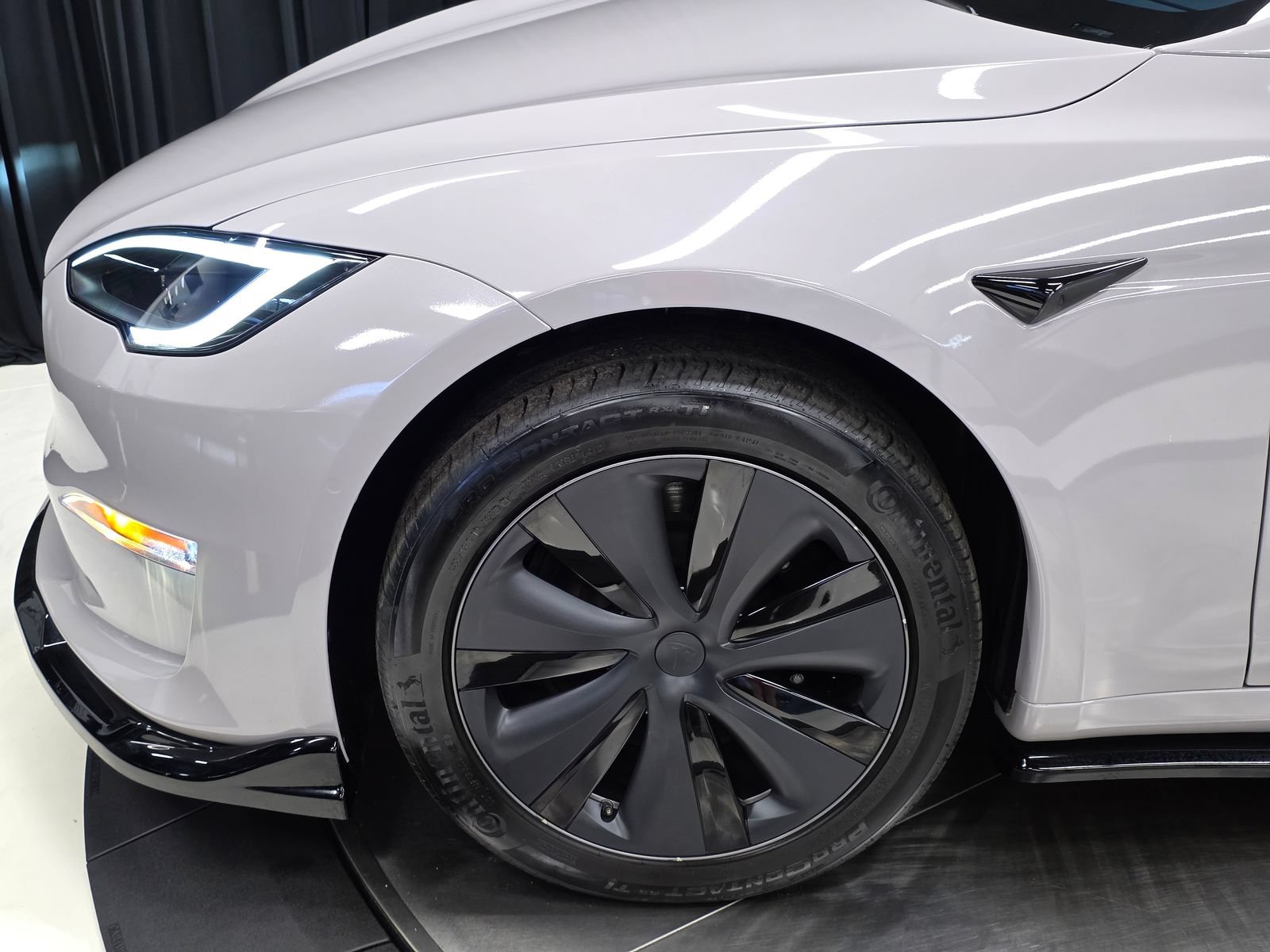 Used 2023 Tesla Model S Standard Range AWD/4WD image 42