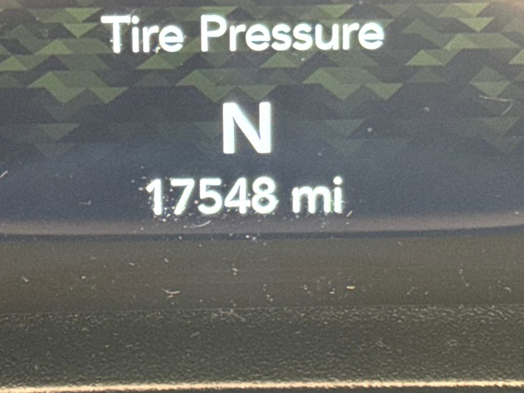 Used 2024 Jeep Wrangler Sport S image 18