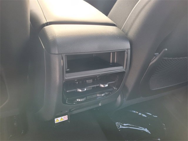 New 2025 Jeep Grand Cherokee Altitude image 8